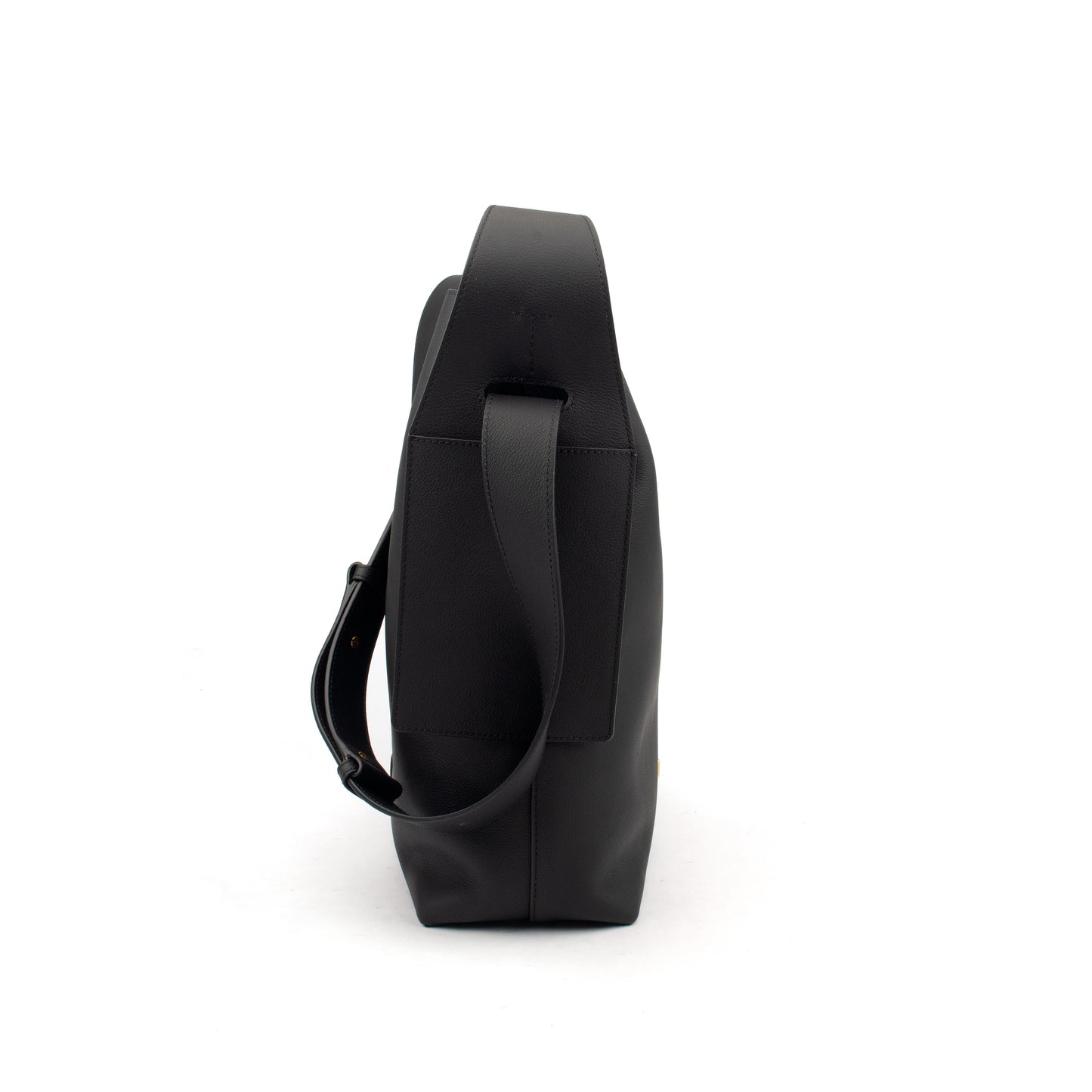 Effortless Elegance: The TT Lacoste Leather Tote