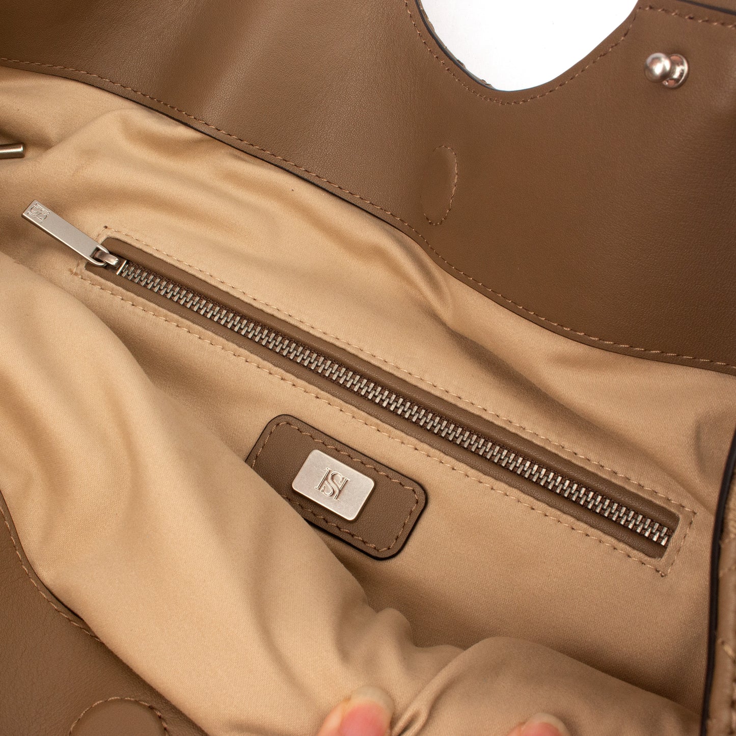 Paris Tote – The Ultimate Croc-Embossed Leather Bag