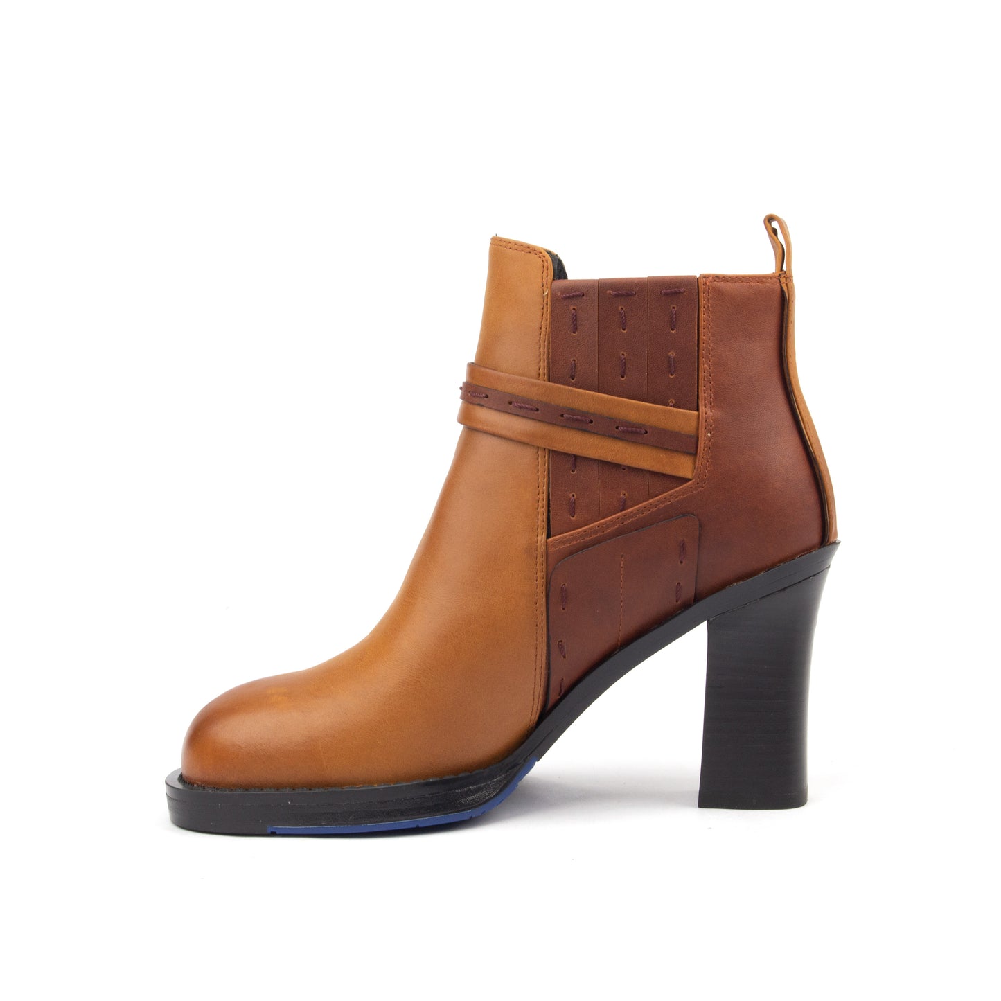 Lake Padava Heeled Ankle Boots – A Statement of Effortless Elegance
