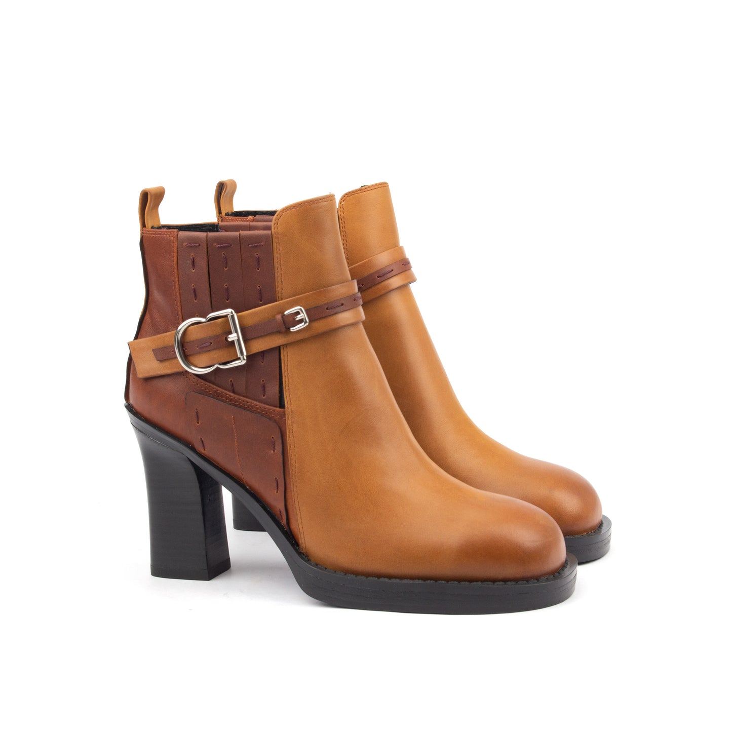 Lake Padava Heeled Ankle Boots – A Statement of Effortless Elegance