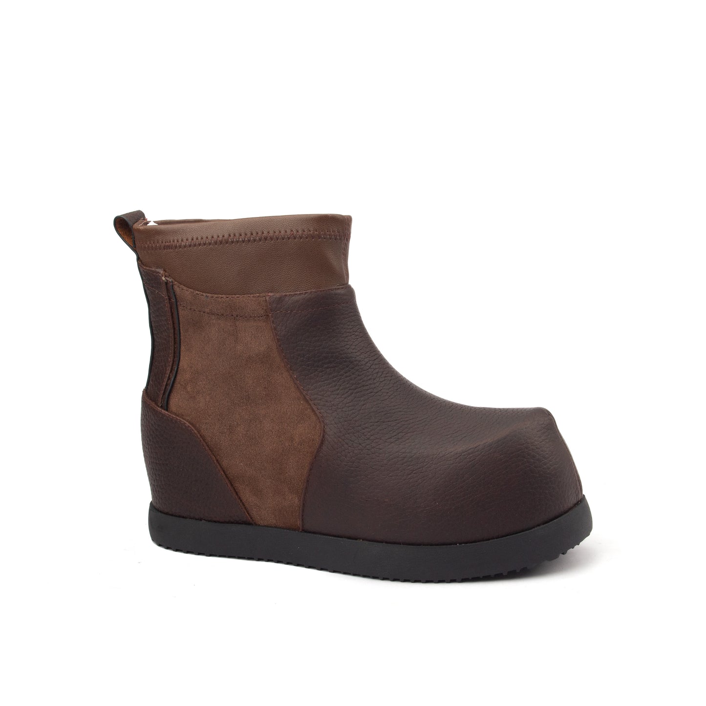 Lacoste Pebbled Suede Boots – A Fusion of Comfort & Bold Style