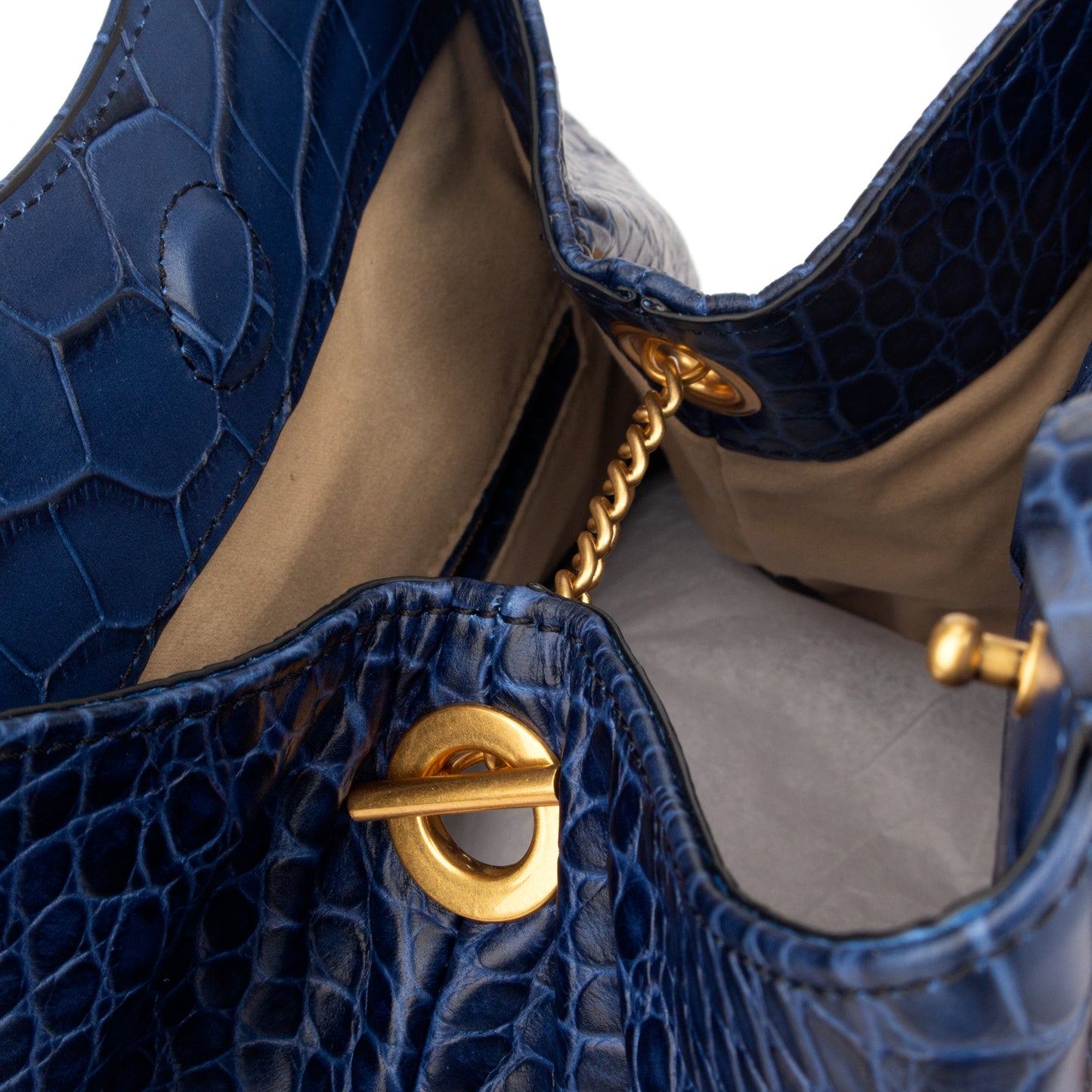 Paris Tote – The Ultimate Croc-Embossed Leather Bag
