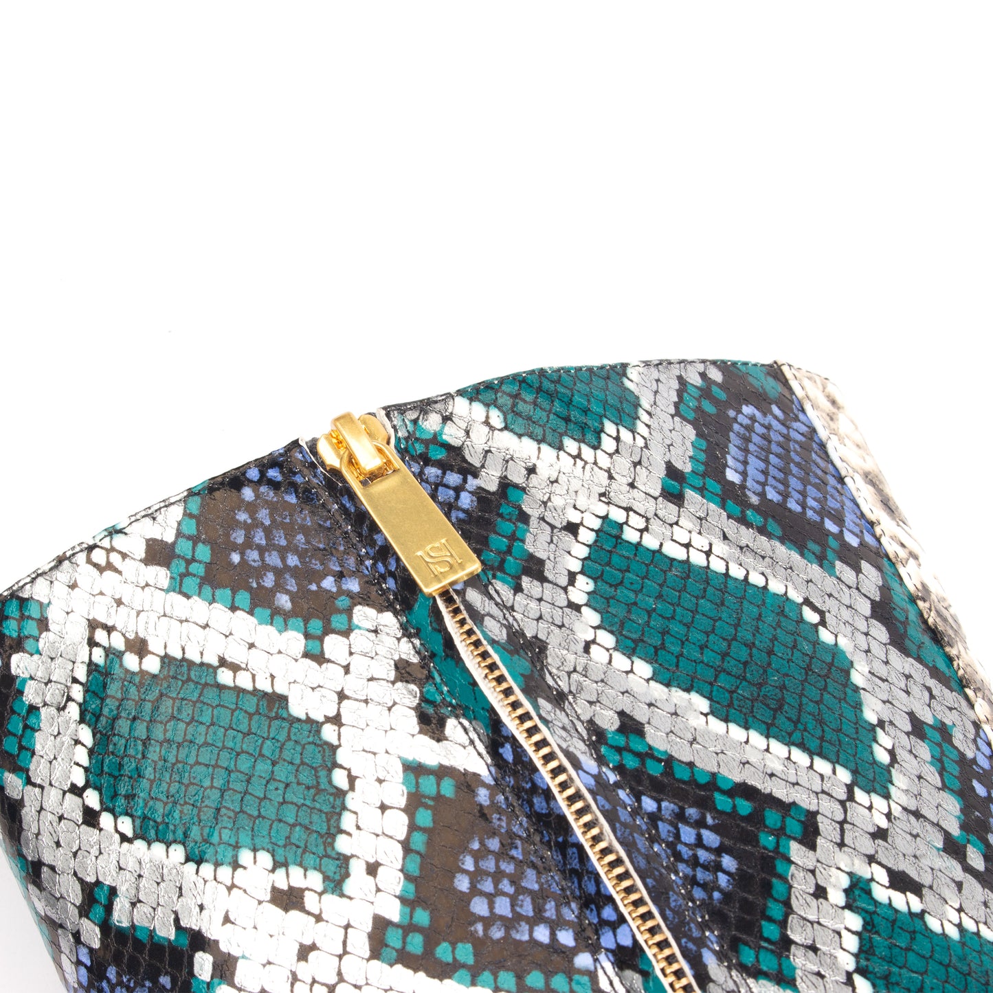 PARK AVE – Make a Bold Entrance