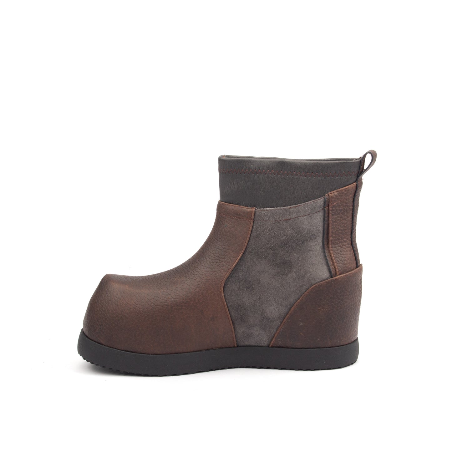Lacoste Pebbled Suede Boots – A Fusion of Comfort & Bold Style