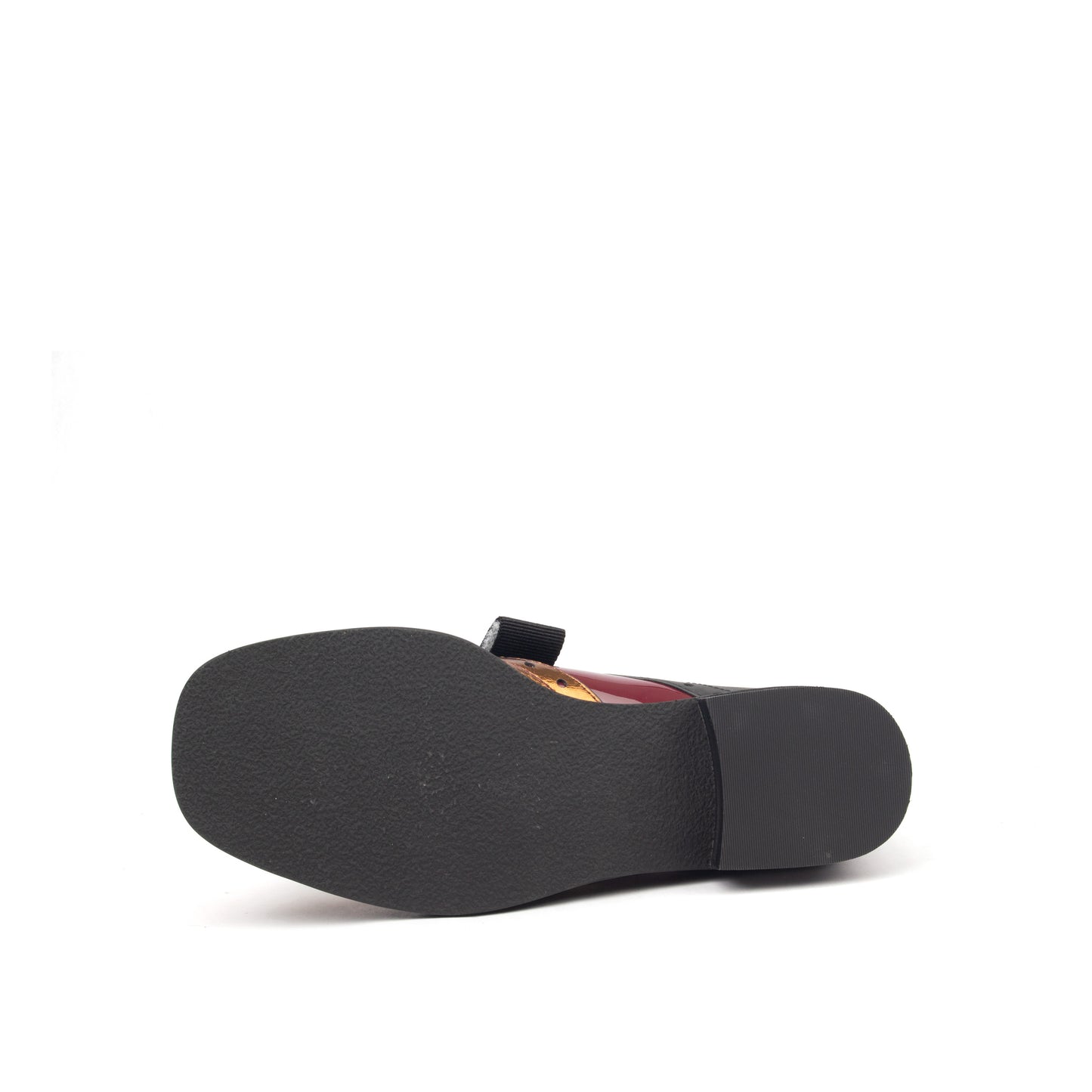 OXFORD – A Bold Take on Classic Elegance