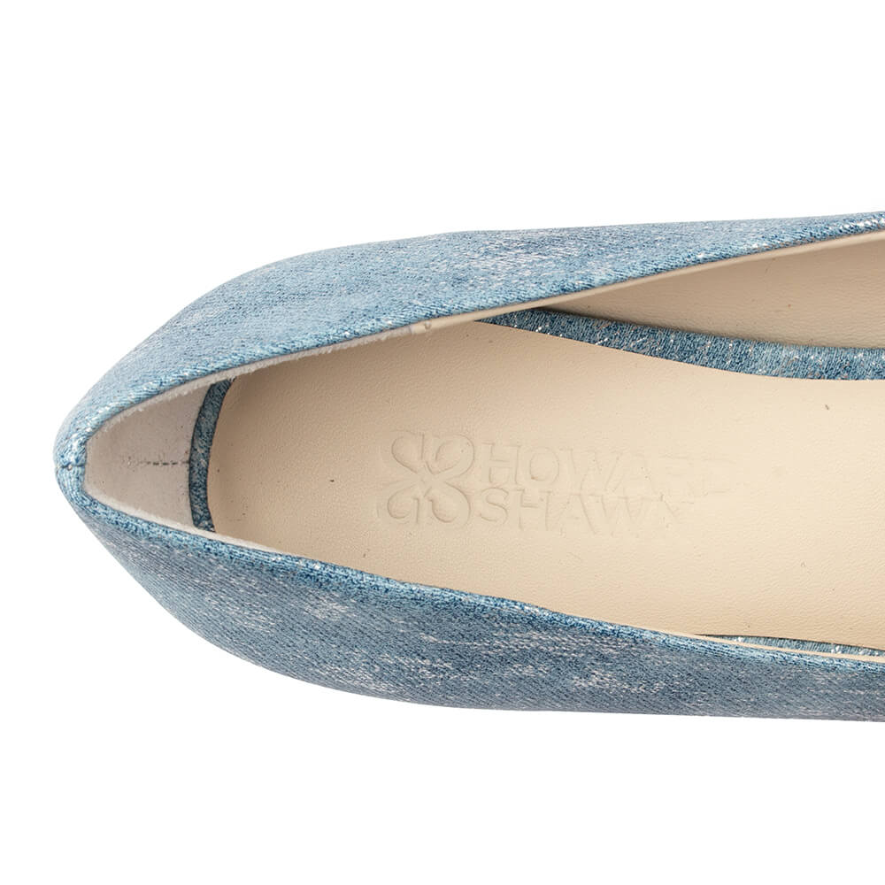 Ice shimmer blue suede court shoes kitten heel women's pointed toe