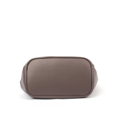 Carbon Handbag – Premium Nappa Leather with Elegant Design
