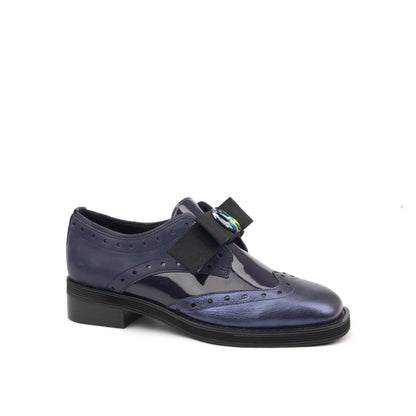 OXFORD – A Bold Take on Classic Elegance