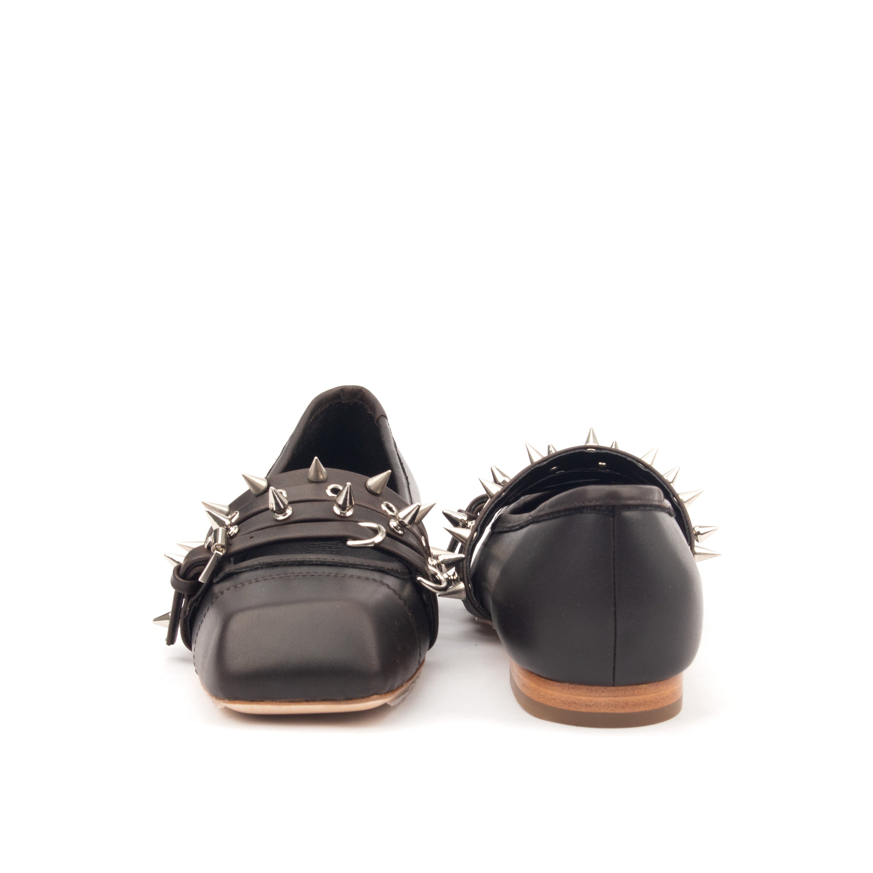 DIVA SQUARE – Edgy Meets Elegance in a Modern Loafer