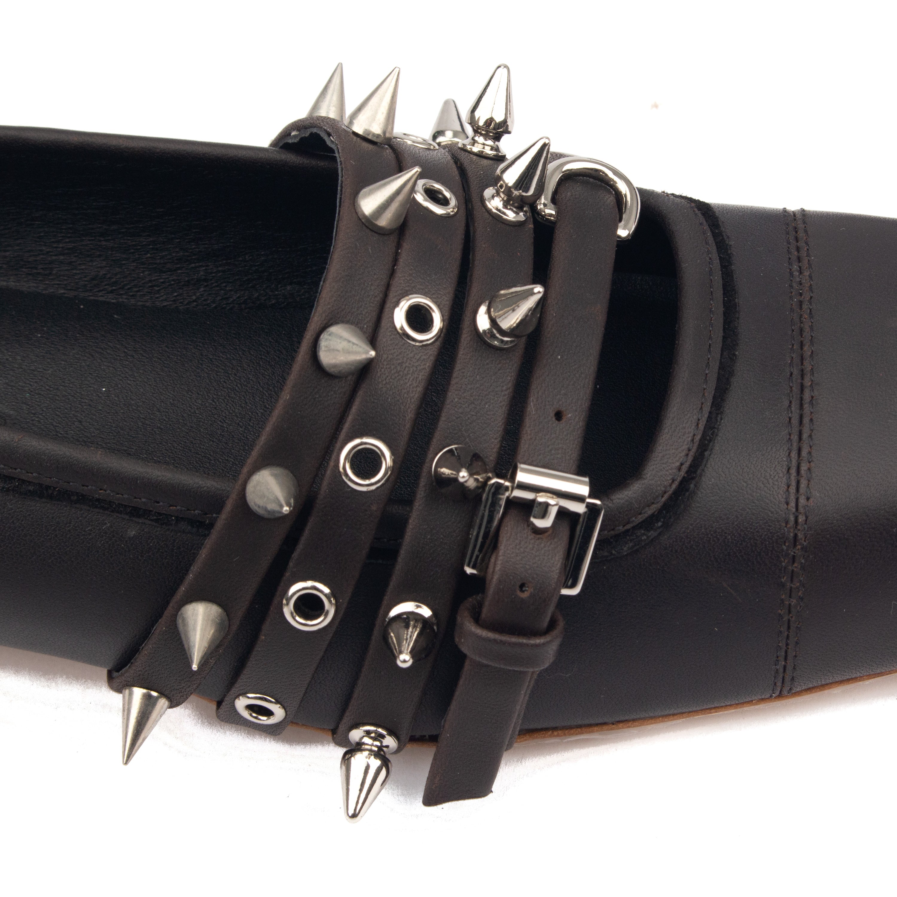 DIVA SQUARE – Edgy Meets Elegance in a Modern Loafer