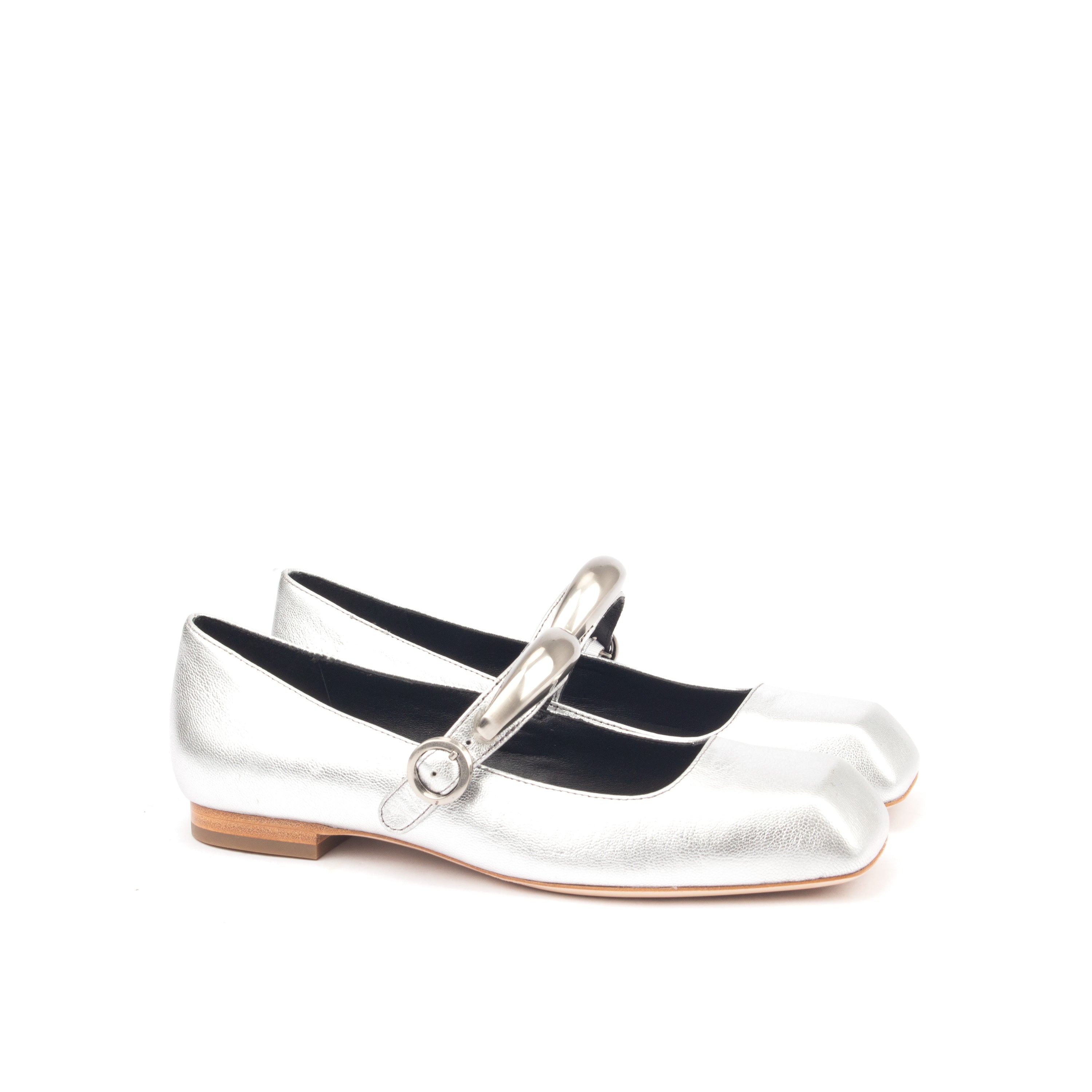 TIMES SQUARE – A Luxe Metallic Flat with Modern Glamour