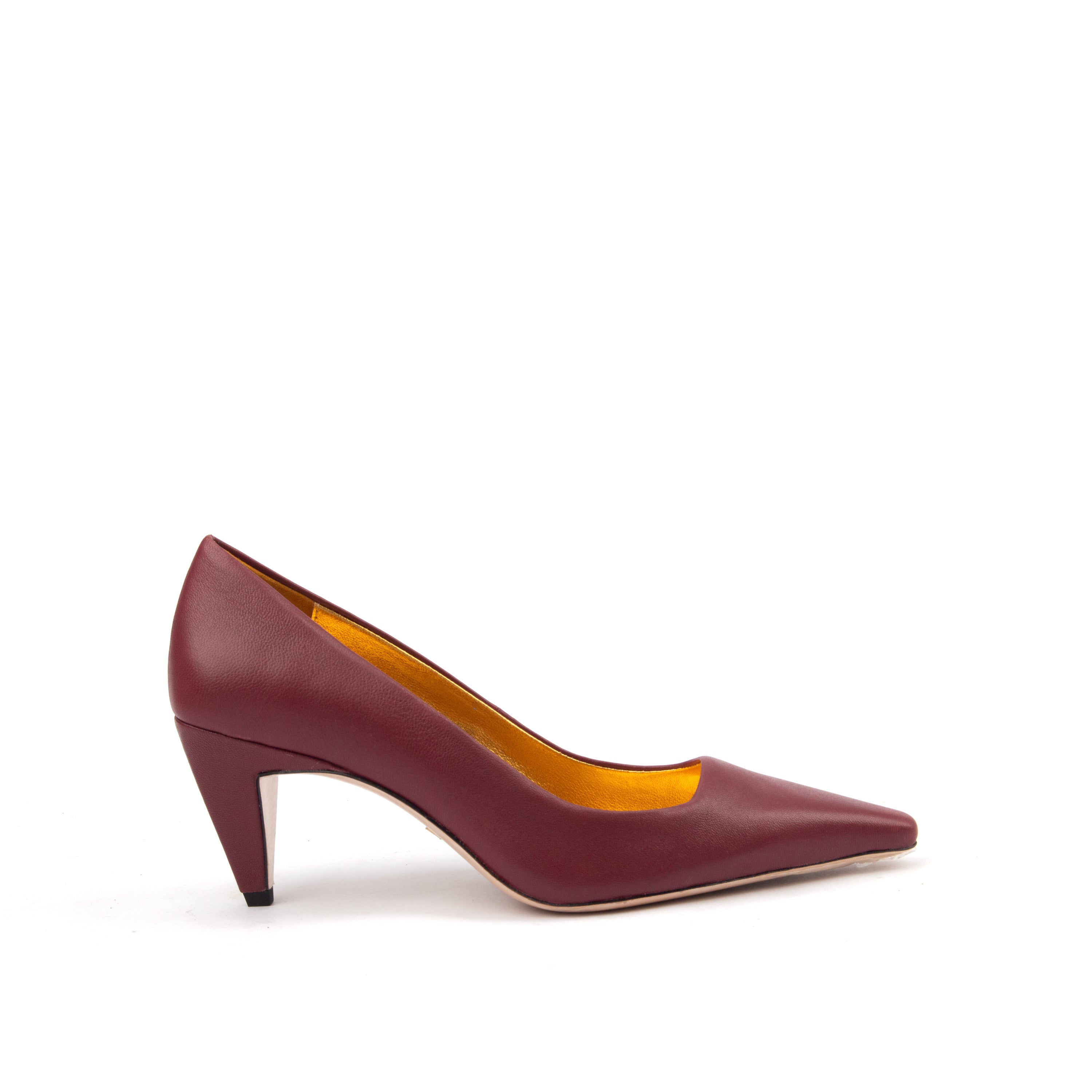 MUSTANG – Sleek &amp; Sophisticated Mid-Heel Pumps
