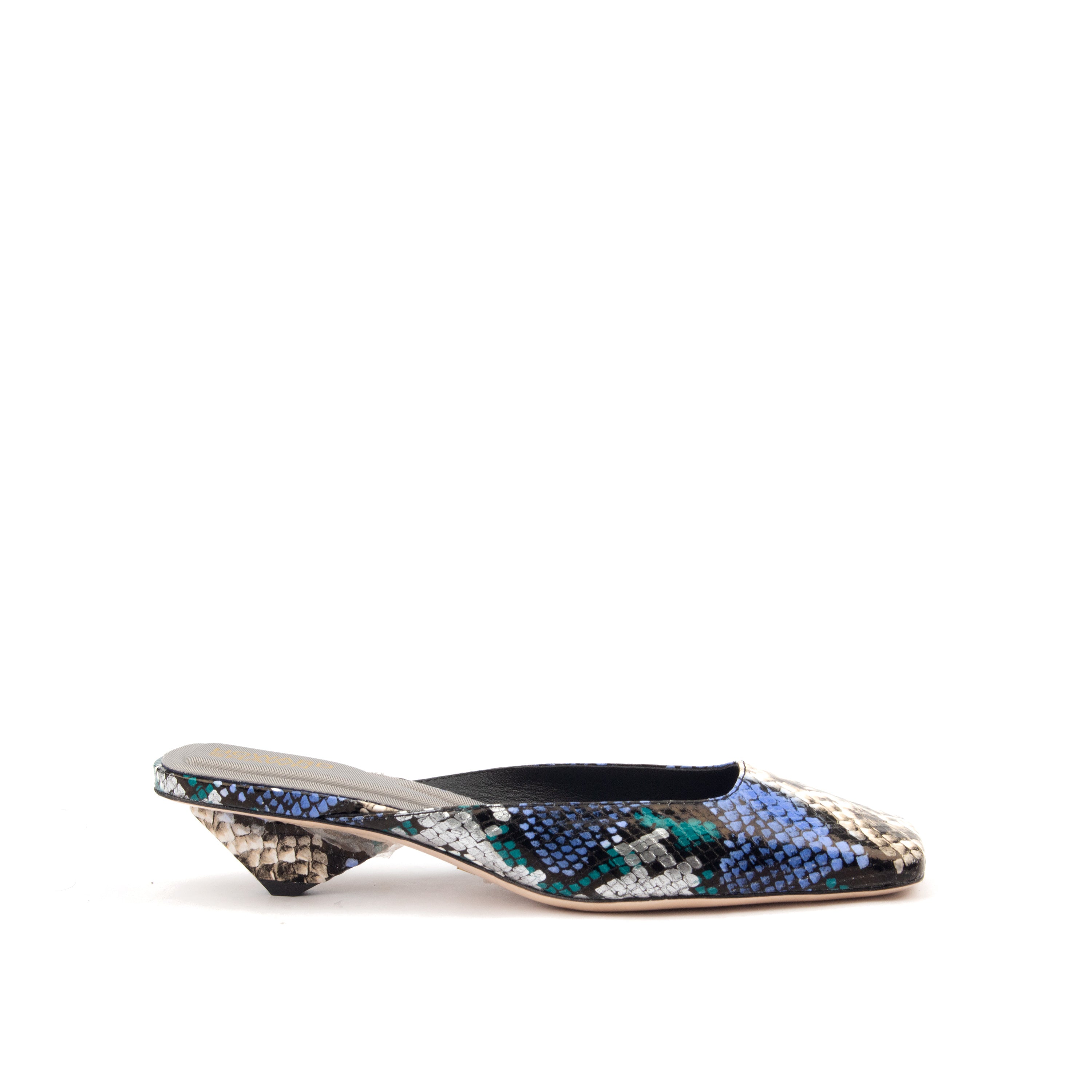 5TH AVE – Effortless Elegance in Every Step