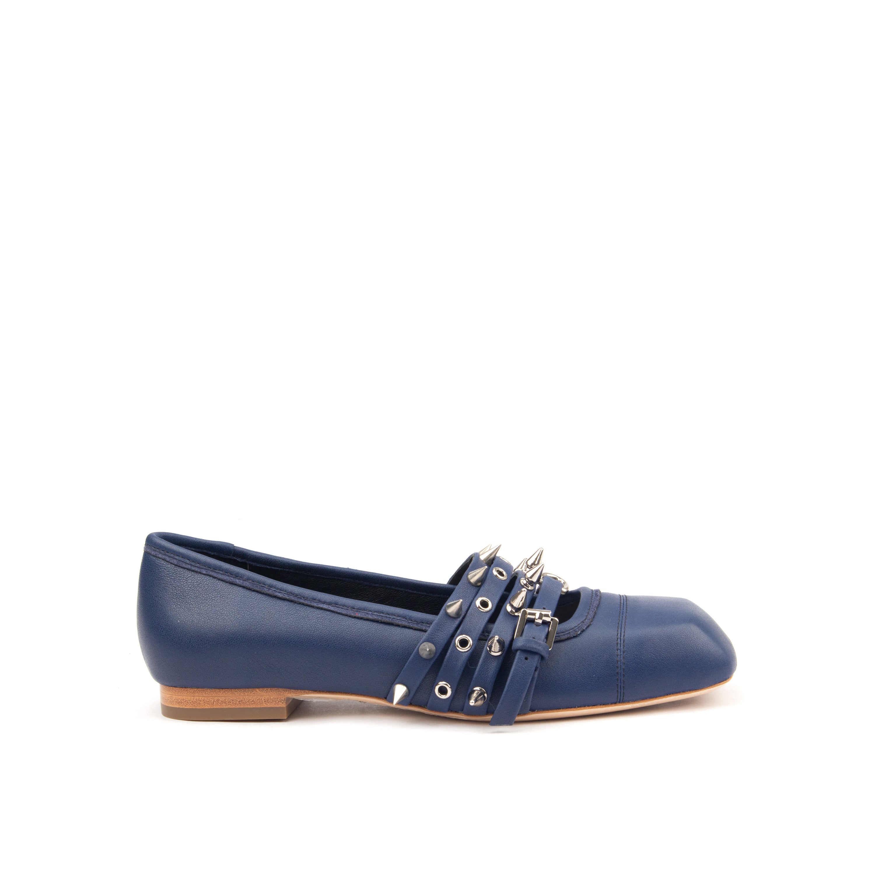 DIVA SQUARE – Edgy Meets Elegance in a Modern Loafer
