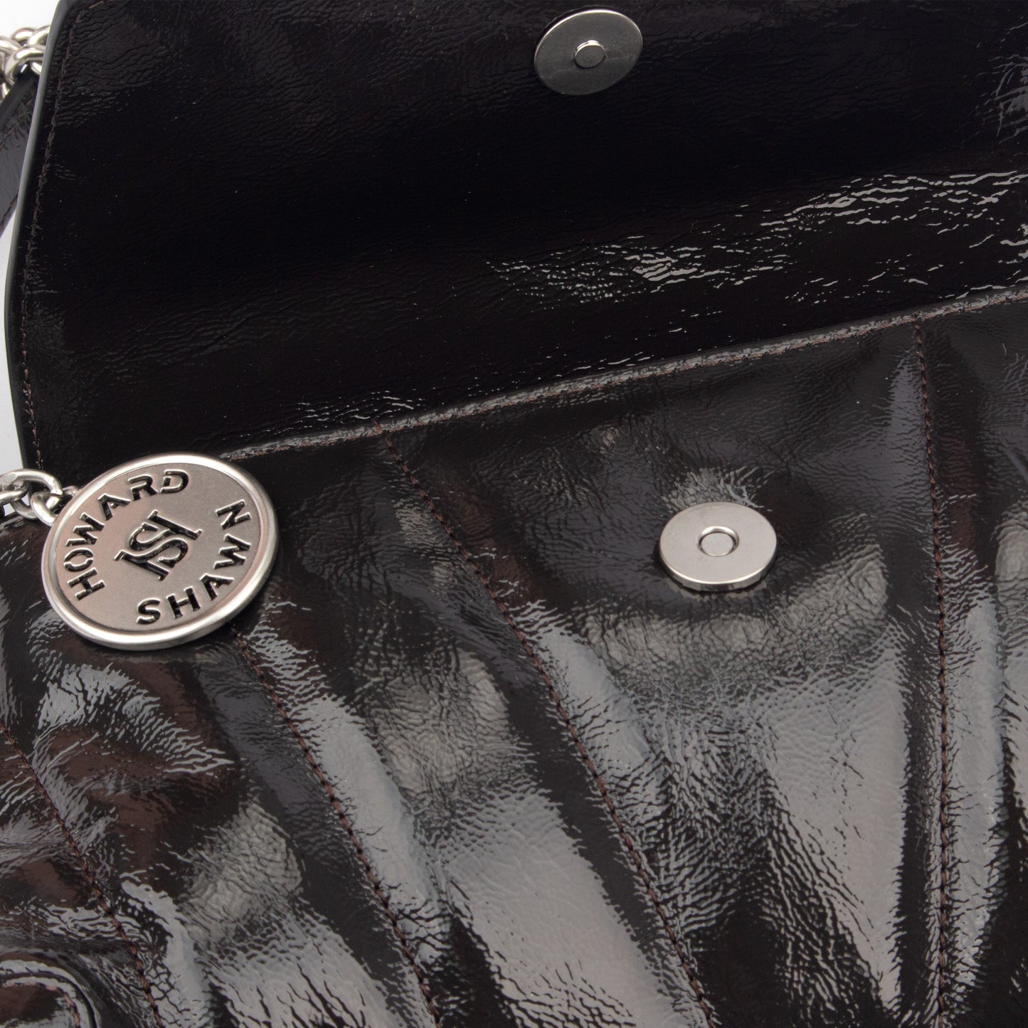 High-Shine Glamour – Diva Patent Leather Purse