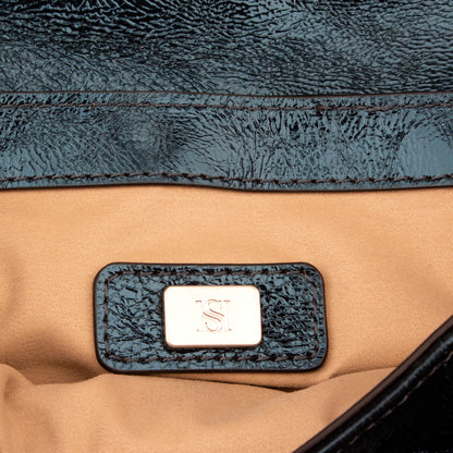 High-Shine Glamour – Diva Patent Leather Purse