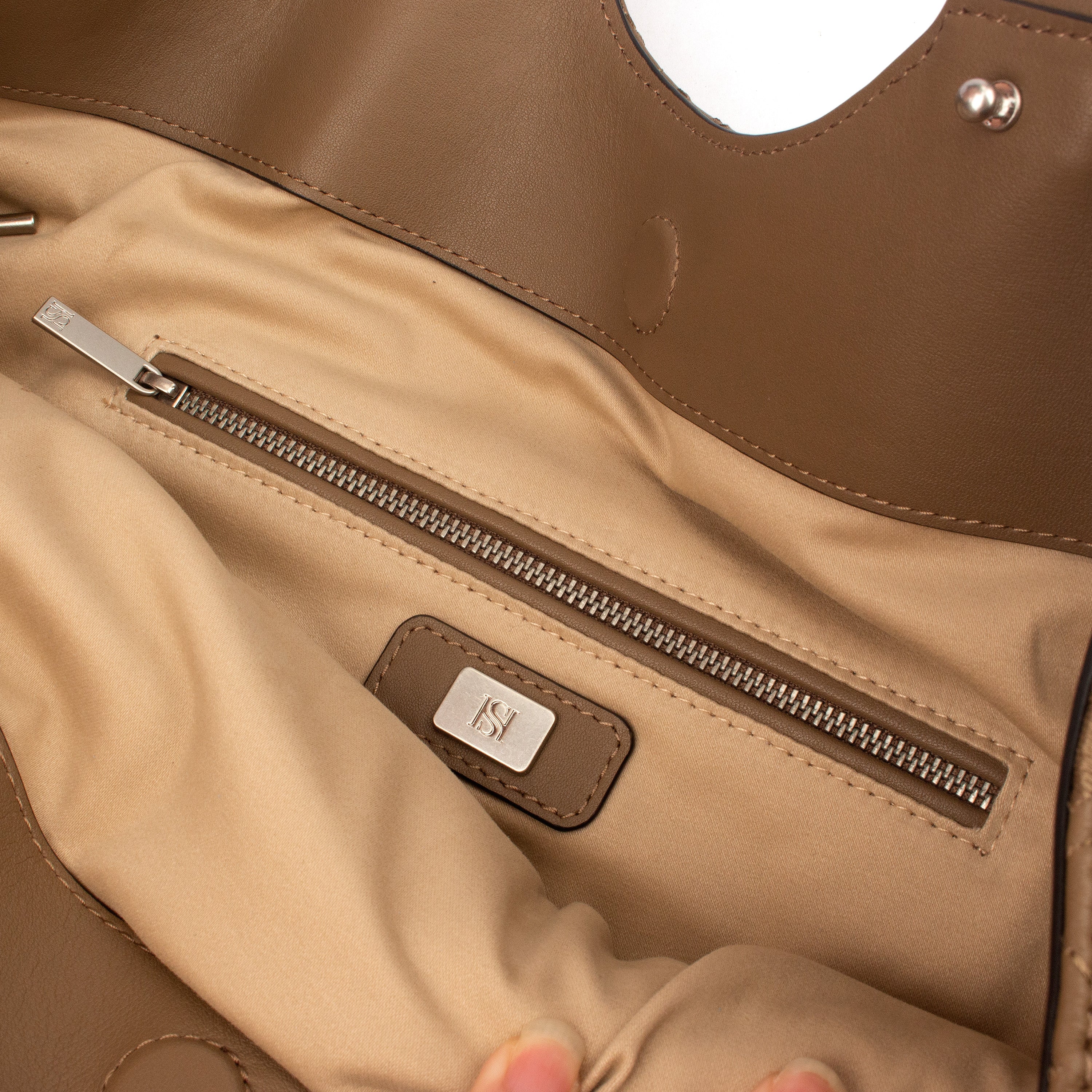 Paris Tote – The Ultimate Croc-Embossed Leather Bag