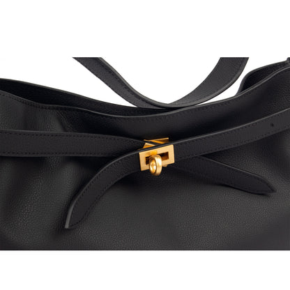 Grand Handbag – Luxury Calf Leather with Timeless Design