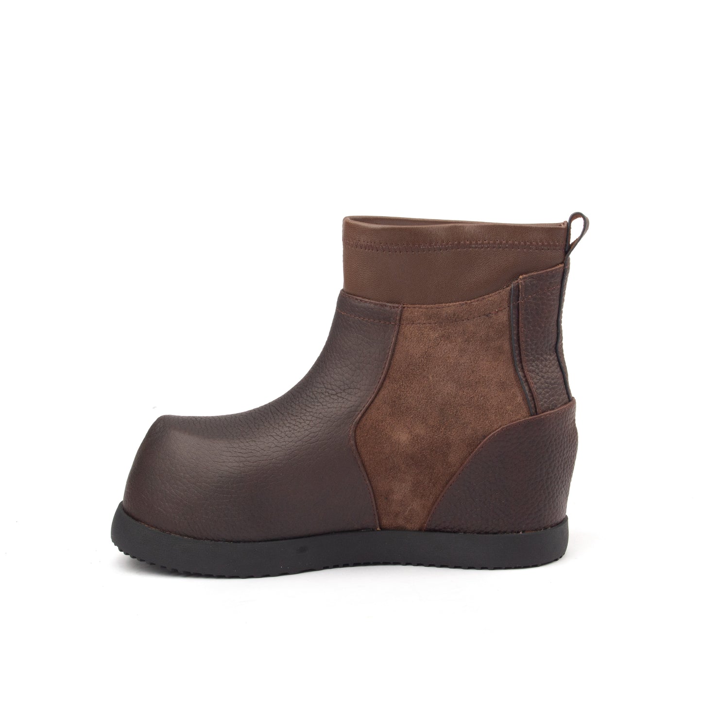 Lacoste Pebbled Suede Boots – A Fusion of Comfort & Bold Style