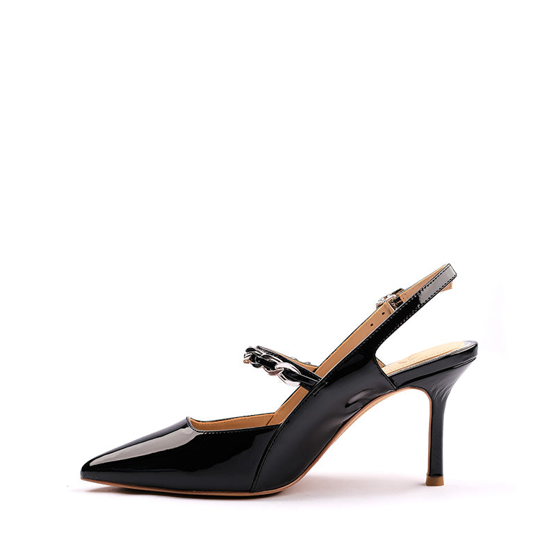 黑色露跟高跟鞋