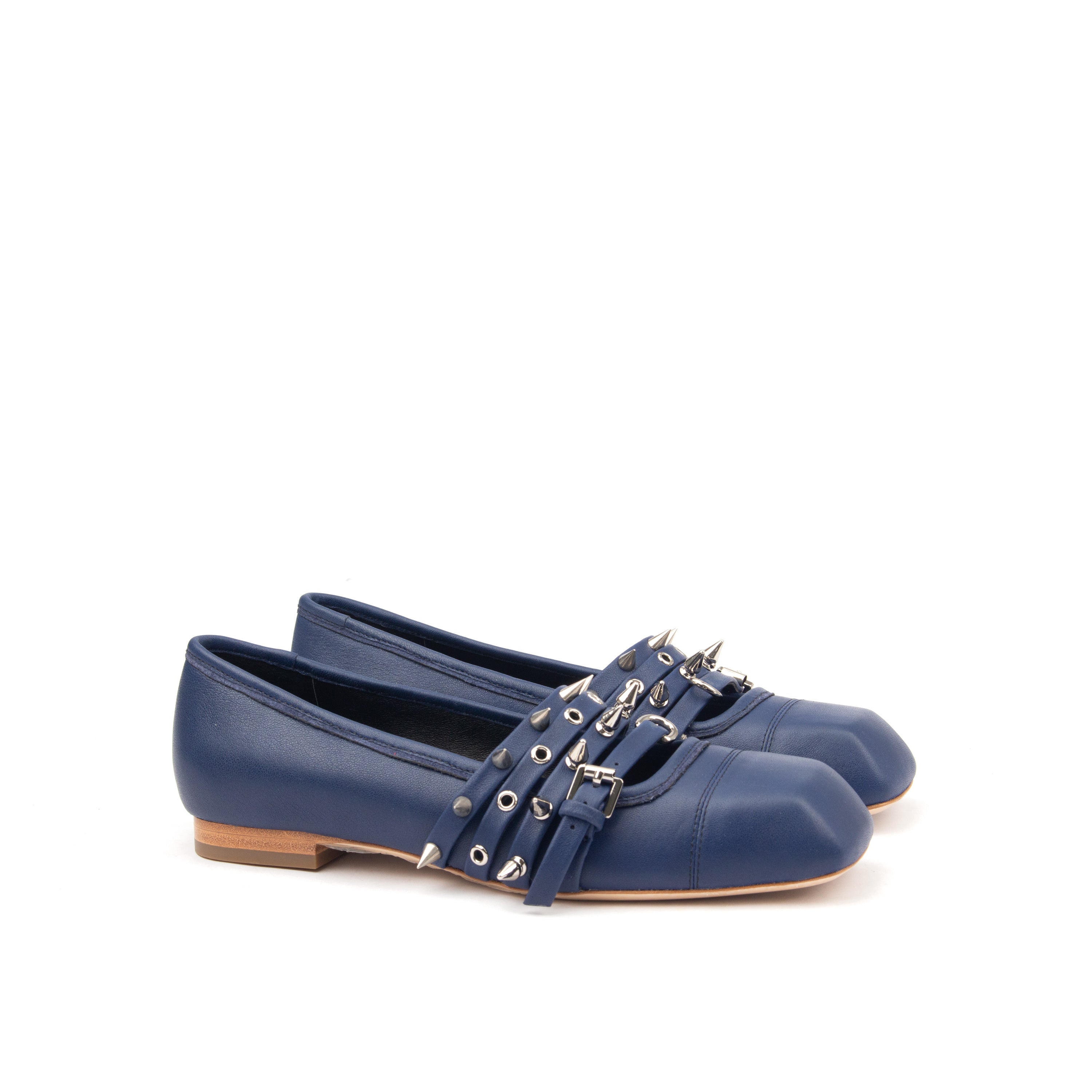DIVA SQUARE – Edgy Meets Elegance in a Modern Loafer