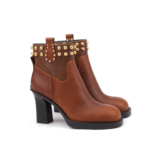 Stud Milan Low – Chic Ankle Boots with Gold Studs