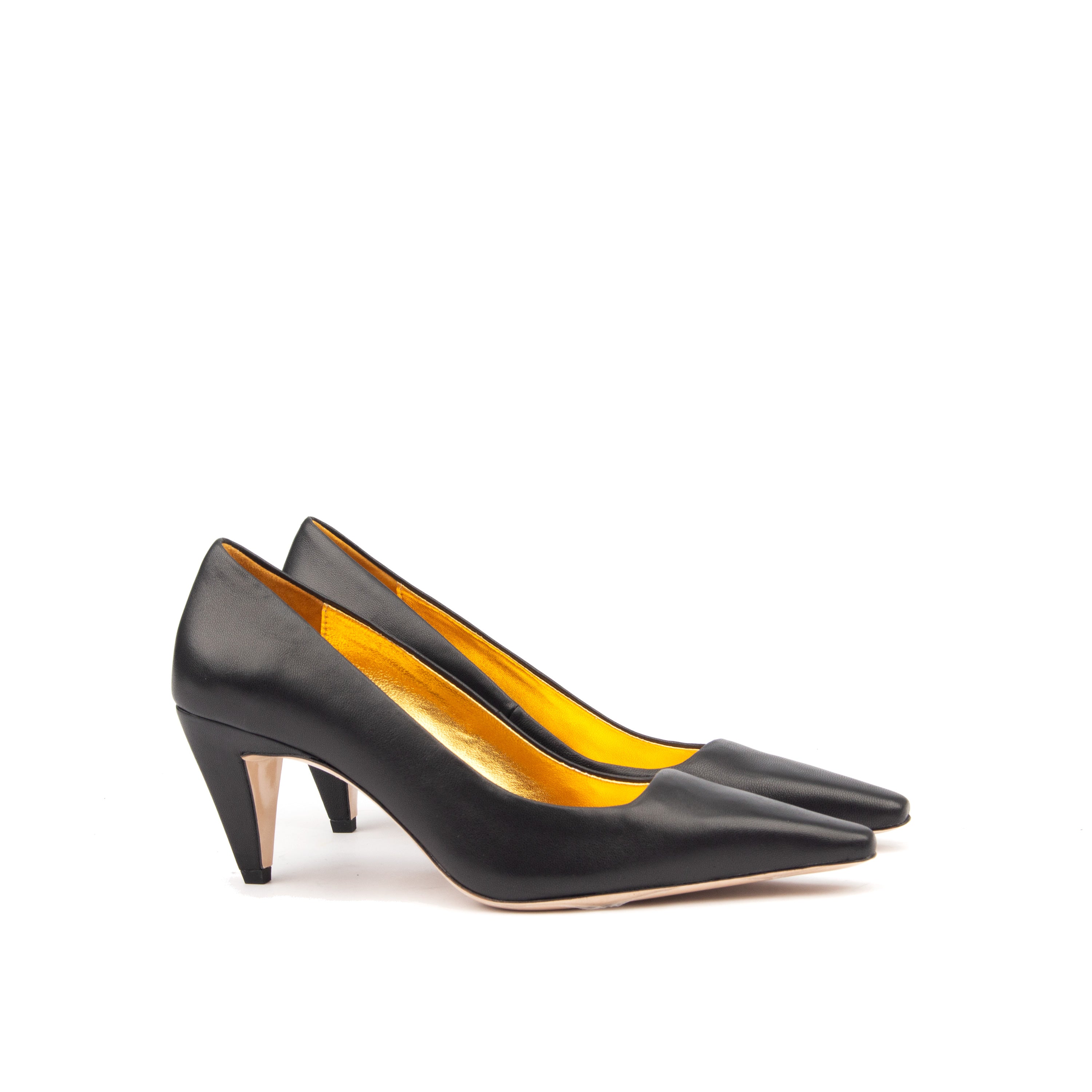 MUSTANG – Sleek &amp; Sophisticated Mid-Heel Pumps