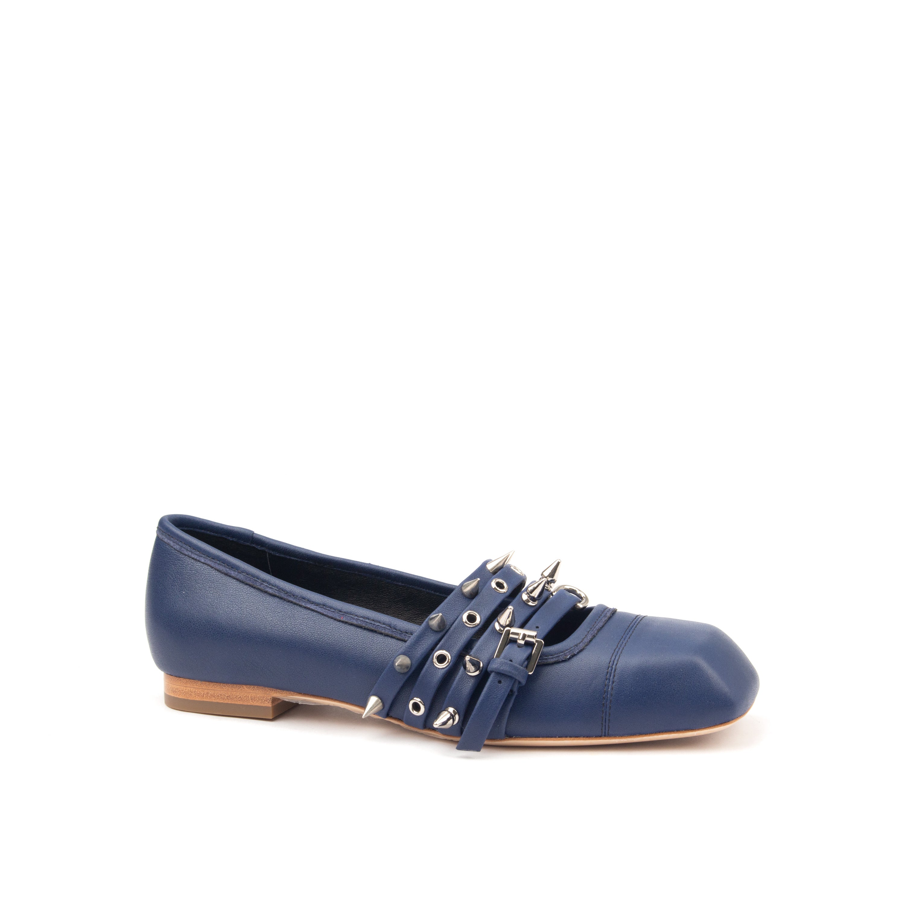 DIVA SQUARE – Edgy Meets Elegance in a Modern Loafer