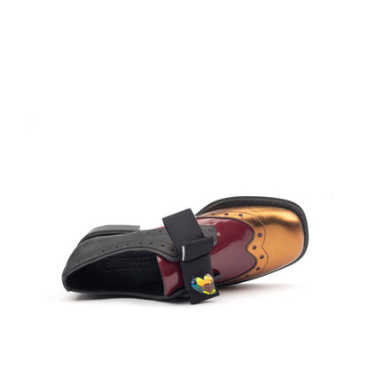 OXFORD – A Bold Take on Classic Elegance