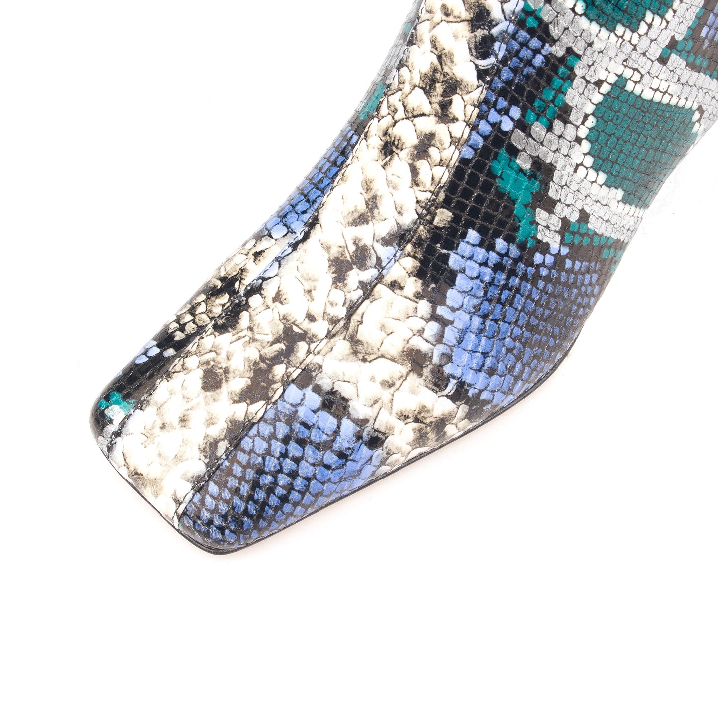 PARK AVE – Make a Bold Entrance