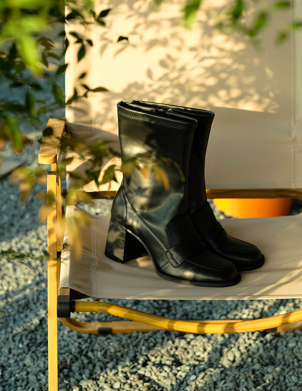 黑色瑪莉珍襪靴：提升你的時尚品味