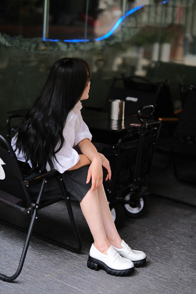 白色花紋皮革便士樂福鞋