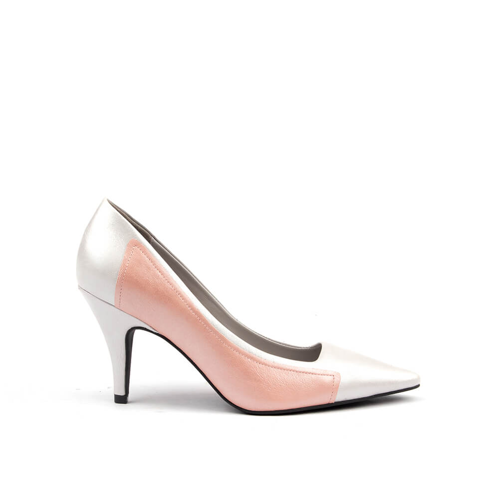 Two-tone leather court heels in pearl white and blush pink with pointed toe
