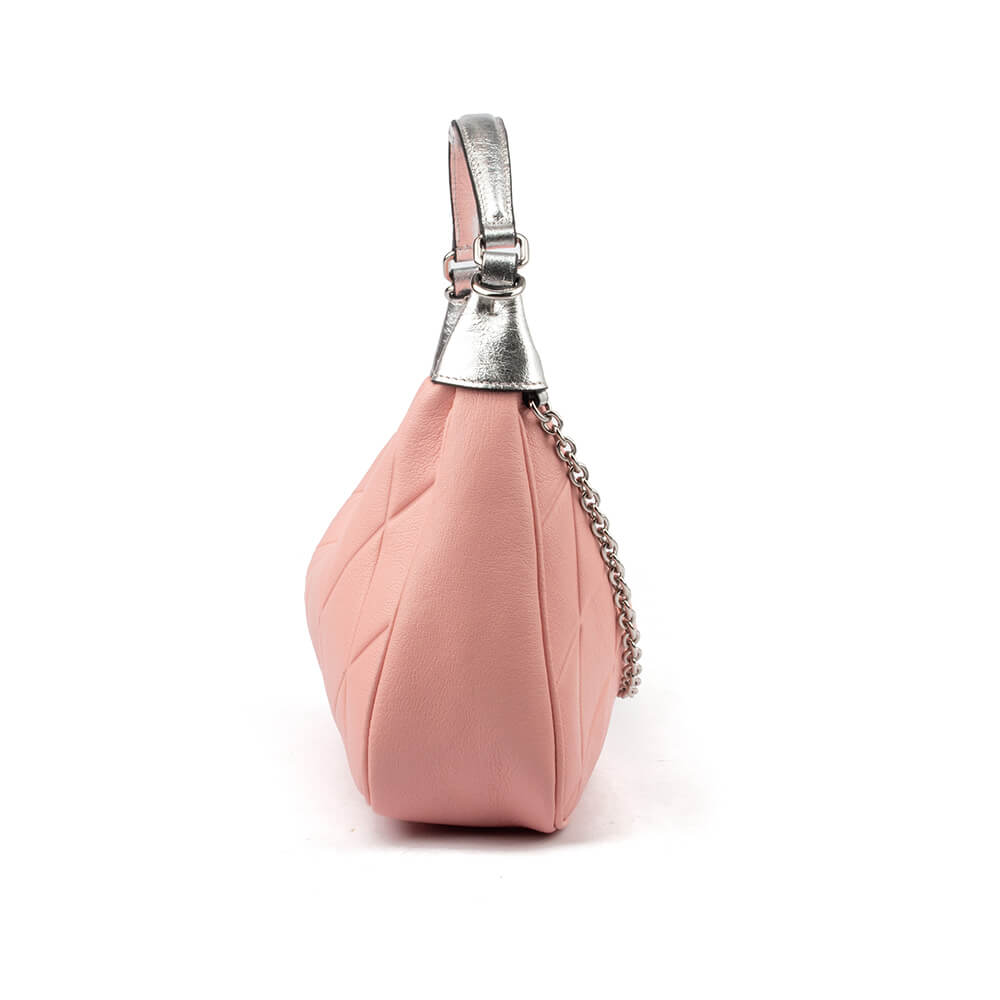 Glamorous pink leather shoulder bag with diagonal quilt and gold chain detail