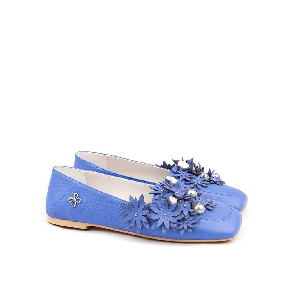 Cobalt blue pebbled leather ballet flats 3D flower pearl embellishment