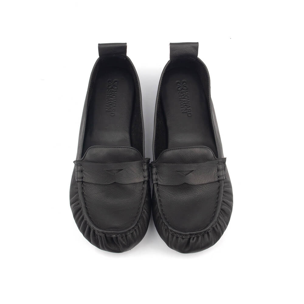 Soft black leather moccasin flat shoes women