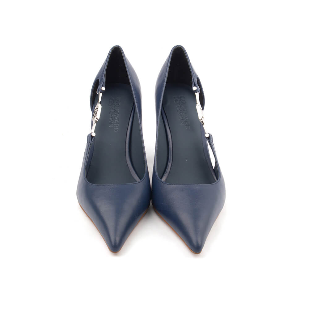 Women's elegant pointed pumps in navy leather with silver hardware strap
