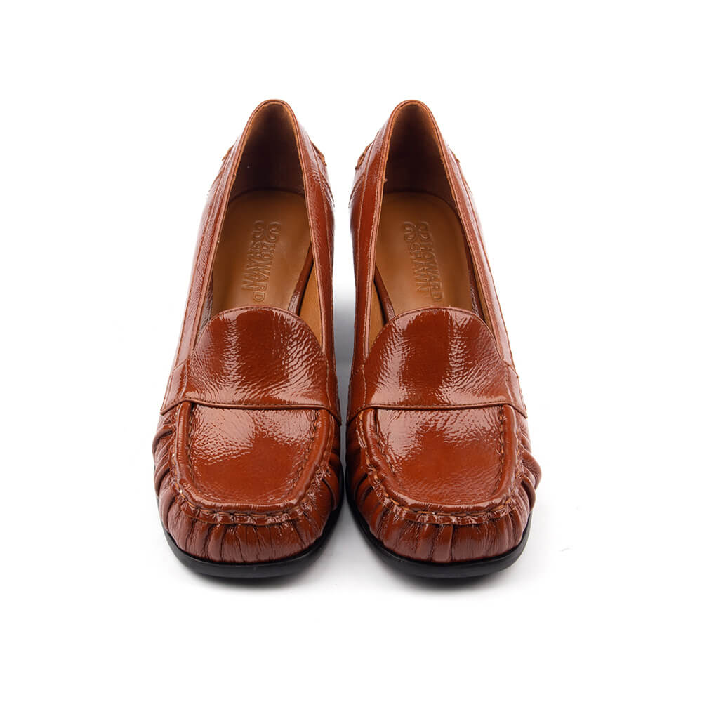 Women's toffee lacquer loafers with ruched moccasin trim and chunky block heel